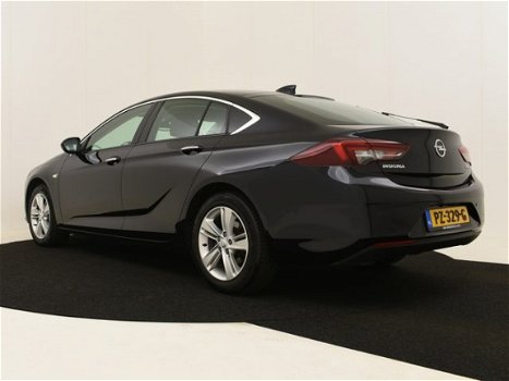 Opel Insignia Grand Sport - 1.6 CDTI Business Executive | 1e Eigenaar | Keyless | AGR | Dealeronderh - 1