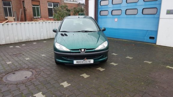 Peugeot 206 - 1.4 XT 5 Deurs APK NAP AIRCO Dealeronderhouden - 1