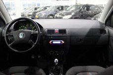 Skoda Fabia Combi - 1.4-16V Creation Airco, Cr Control, NAP, APK, Goed Onderhouden