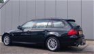 BMW 3-serie Touring - 318i Executive | Automaat | Trekhaak | Xenon | PDC | 6mnd Garantie | Stoelverw - 1 - Thumbnail