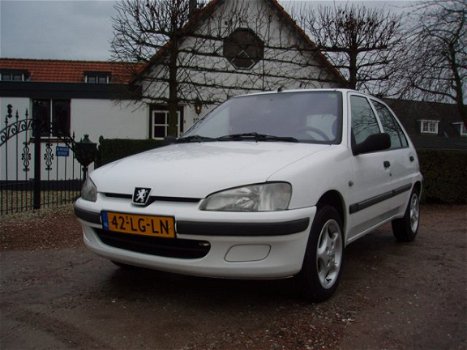 Peugeot 106 - 1.1 XT *5-DEURS*STUURBEKRACHTIGING - 1