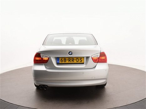 BMW 3-serie - 330i OrigNL | 258pk | AUT | Half leder | PDC | Topstaat - 1