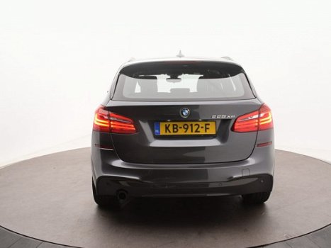 BMW 2-serie Active Tourer - 225xe OrigNL | M-pakket | Hybride | Keyless entry-go | - 1