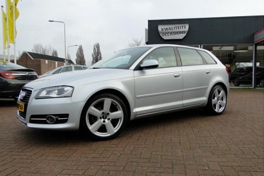 Audi A3 Sportback - 1.2 TFSI 105pk S tronic Attraction Advance Automaat - 1