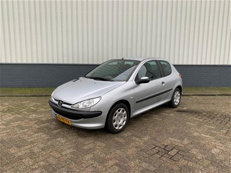 Peugeot 206 - 1.4 HDI Pop' Art Airco/ APK/ NAP - 1