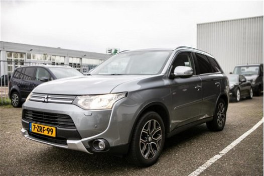 Mitsubishi Outlander - 2.0 PHEV Executive Edition X-Line ExBTW, Standkachel, Navi, Trekhaak - 1