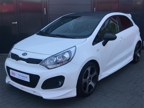 Kia Rio - 5d 1.4 ExecutiveLine (Airco, 17inchLMV, Spoilerpakket) - 1