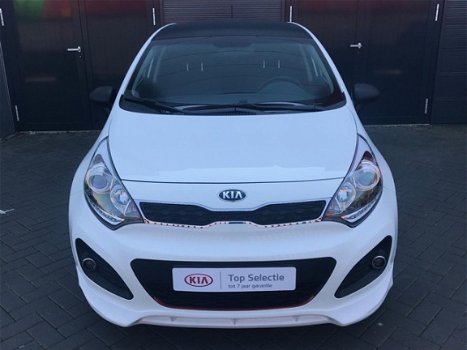 Kia Rio - 5d 1.4 ExecutiveLine (Airco, 17inchLMV, Spoilerpakket) - 1