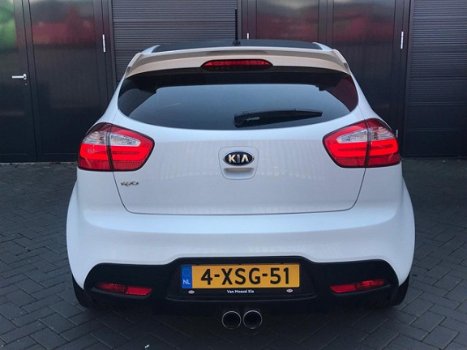 Kia Rio - 5d 1.4 ExecutiveLine (Airco, 17inchLMV, Spoilerpakket) - 1