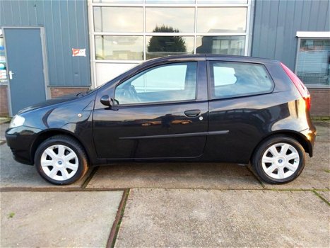 Fiat Punto - 1.4-16V Dynamic, 95pk, 100.805km Airco, Audio/cd, Digitale radio, Telefoon - 1