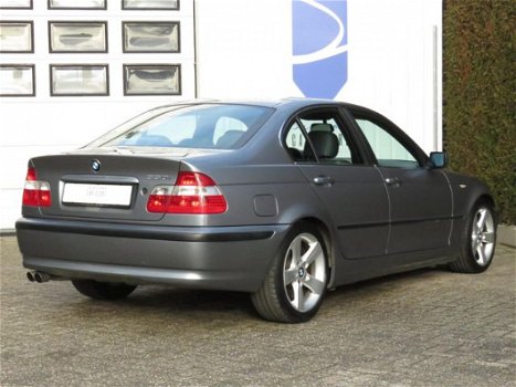 BMW 3-serie - 330i Sedan E46 Exclusive Edition 6-bak - 1