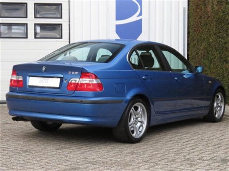 BMW 3-serie - 325i Sedan E46 Individual Estoril Blauw M-Sport - 1