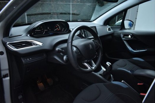 Peugeot 208 - 1.6 VTi Allure *120pk/Navi - 1