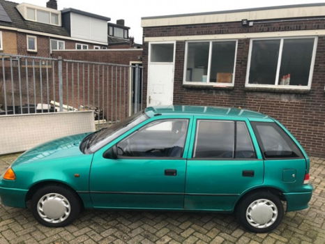 Suzuki Swift - 1.3 GLX AUTOMAAT//INRUILKOOP//GEEN APK - 1