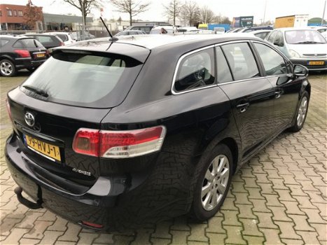 Toyota Avensis Wagon - 2.2 D-4D Dynamic - 1