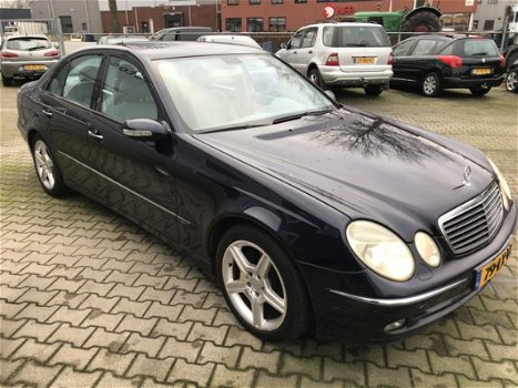 Mercedes-Benz E-klasse - 240 Avantgarde - 1