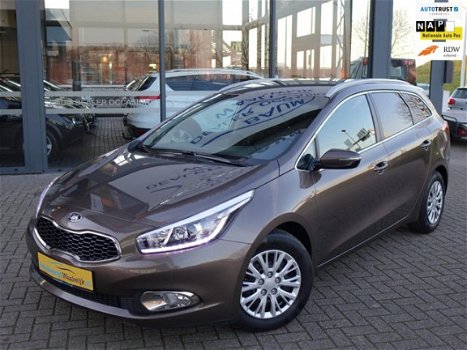 Kia cee'd Sportswagon - 1.6 GDI Plus Pack Navi Airco Cruise Pdc Elec.pakket Radio/cd - 1