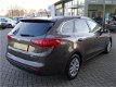 Kia cee'd Sportswagon - 1.6 GDI Plus Pack Navi Airco Cruise Pdc Elec.pakket Radio/cd - 1 - Thumbnail