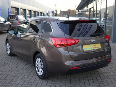 Kia cee'd Sportswagon - 1.6 GDI Plus Pack Navi Airco Cruise Pdc Elec.pakket Radio/cd - 1