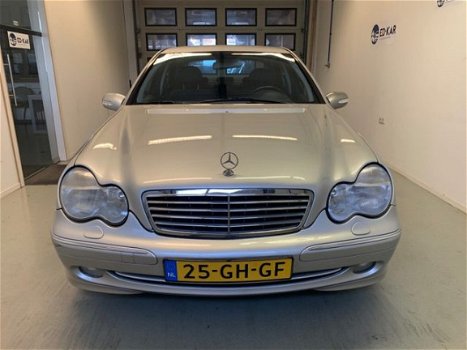 Mercedes-Benz C-klasse - C 240 Avantgarde Aut NAVI XENON NAP - 1