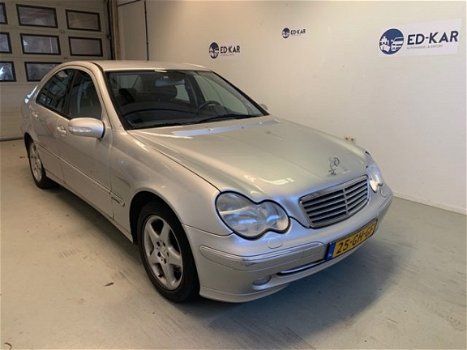 Mercedes-Benz C-klasse - C 240 Avantgarde Aut NAVI XENON NAP - 1