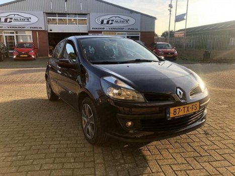 Renault Clio - 1.4-16V Exception BJ 07'/SCHUIF/KANTELDAK / KEYLESS ENTRY / KM NAP / TECHNO-PAKKET / - 1