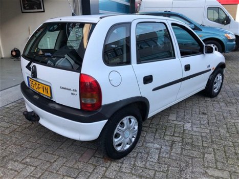 Opel Corsa - 1.2i-16V Strada Nieuwe APK, Stuurbekrachtiging - 1