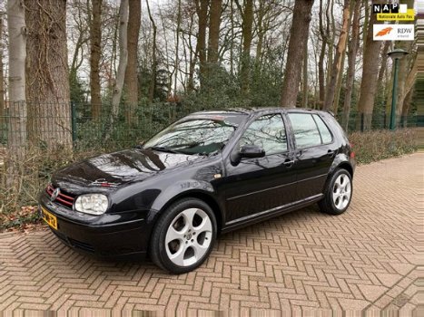 Volkswagen Golf - 2.3 V5 Highline Automaat Goed onderhoud - 1