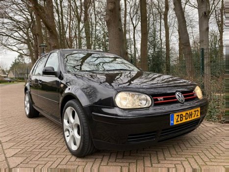 Volkswagen Golf - 2.3 V5 Highline Automaat Goed onderhoud - 1