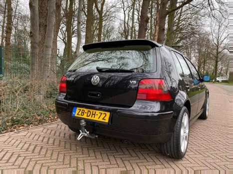 Volkswagen Golf - 2.3 V5 Highline Automaat Goed onderhoud - 1