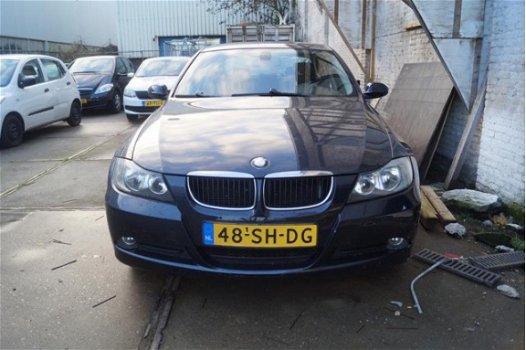 BMW 3-serie - 318i Dynamic Executive - 1