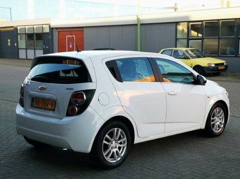 Chevrolet Aveo - 1.4 LTZ Airco+A.Parkeersensoren - 1