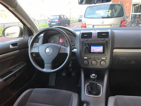 Volkswagen Jetta - 1.6 Comfortline 2008 Navi Climatronic - 1