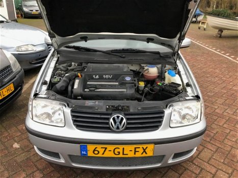 Volkswagen Polo - 1.4-16V Trendline - 1