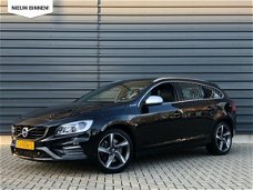 Volvo V60 - 2.4 D6 Twin Engine R-Design Ex. BTW | Harman - Kardon | Camera | Navigatie | Schuifdak