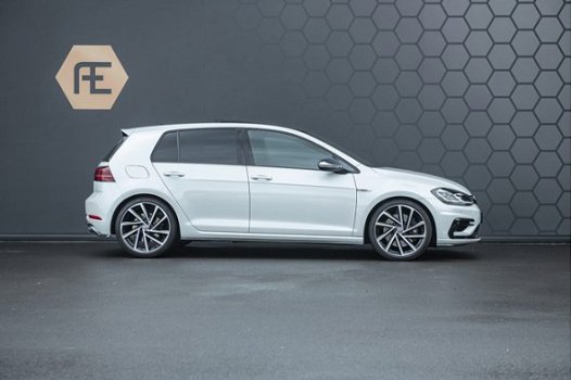 Volkswagen Golf - R 4Motion 2.0 TSI 7.5 + DYNAUDIO + PANORAMA + VIRTUALCOCKPIT + DYNAUDIO + PANO + V - 1