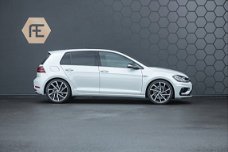 Volkswagen Golf - R 4Motion 2.0 TSI 7.5 + DYNAUDIO + PANORAMA + VIRTUALCOCKPIT + DYNAUDIO + PANO + V