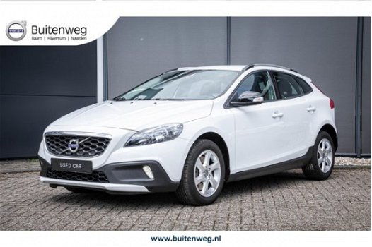 Volvo V40 Cross Country - D2 Automaat Kinetic/ Navigatie - 1