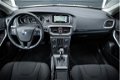 Volvo V40 Cross Country - D2 Automaat Kinetic/ Navigatie - 1 - Thumbnail