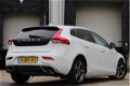 Volvo V40 - 2.0 D4 R-Design Business R-Design | Pano | Leer | Xenon | Vol! - 1 - Thumbnail