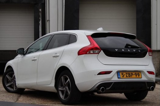 Volvo V40 - 2.0 D4 R-Design Business R-Design | Pano | Leer | Xenon | Vol! - 1