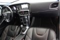 Volvo V40 - 2.0 D4 R-Design Business R-Design | Pano | Leer | Xenon | Vol! - 1 - Thumbnail