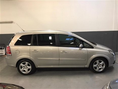 Opel Zafira - 1.9 CDTi Cosmo Airco/El.ramen/APK/7.Persoon - 1