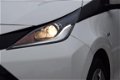 Toyota Aygo - 1.0 VVT-i x-play Nette auto/Nap/eerst eigenaar/camera/airco - 1 - Thumbnail