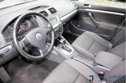 Volkswagen Golf - 1.6 Comfortline Business 5 drs. Automaat Airco Parkeersensoren Cruisecontrol Trekh - 1