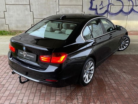 BMW 3-serie - 320i Executive automaat Modern Line - 1