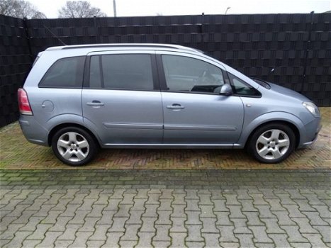 Opel Zafira - 2.2 EXECUTIVE 7 PERS./ LEER/ APK 7-2020 - 1