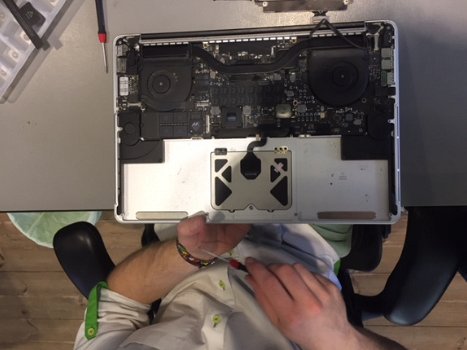 MacBook Pro Retina 15 inch reparatie nodig? - 1