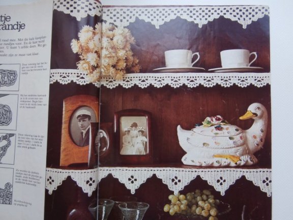 Ariadne nr 356, augustus 1976 + haakpatroon kastrandjes en vloerkleed - Afbeelding 2