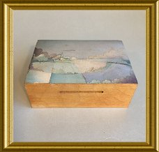 Oud houten doosje : spaarpot / spaardoosje, papier collage